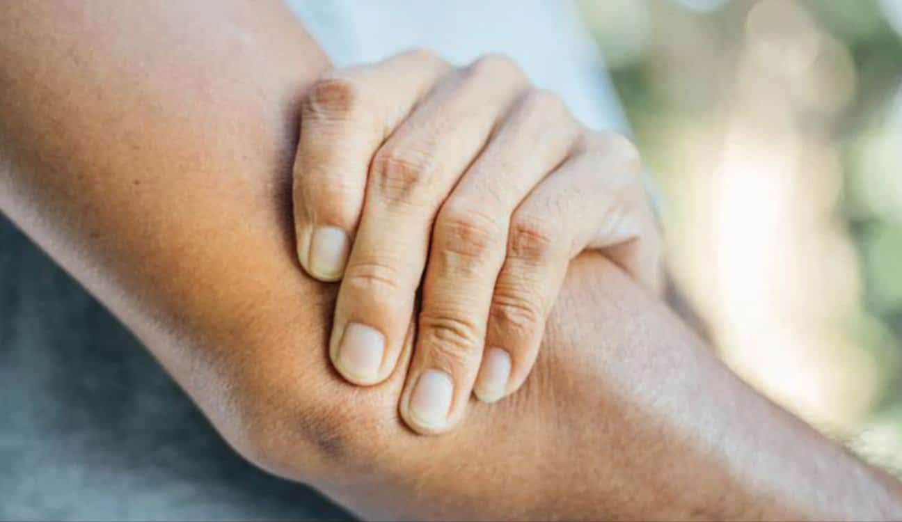 Vitamin D deficiency in the summer!? Why it happens and the easy ways to top up your levels all year round: